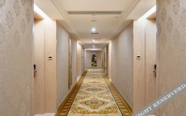 Vienna International Hotel (Changsha Lugu Leifeng Avenue)