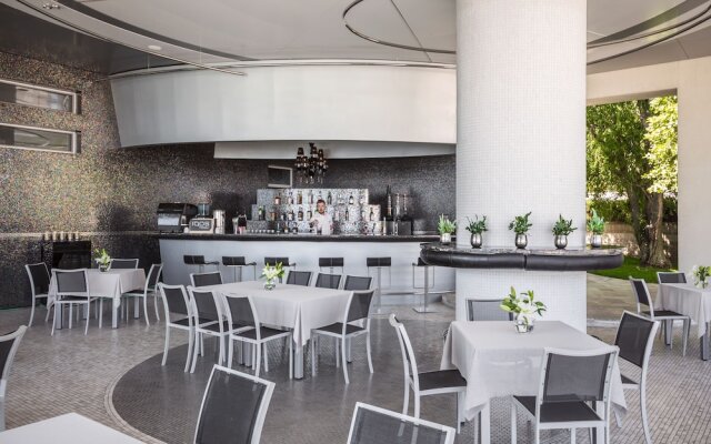 Sunray Hotel