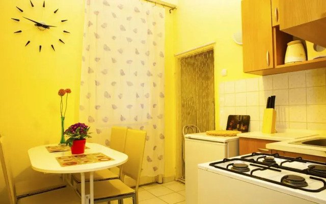 Zumin Apartment