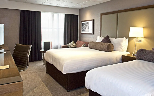 Sandman Signature London Gatwick Hotel