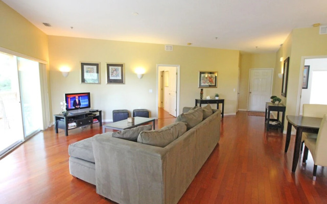 Executive Two Bedroom 203 Apts