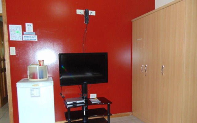 RedDoorz @ Clarkview 21st Street Angeles City