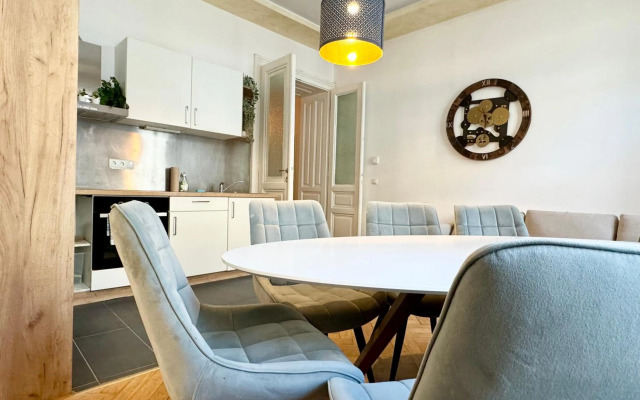 Premium Apartment located at the famous Vienna Kutschkermarkt