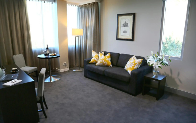 Springfield Lakes Boutique Hotel