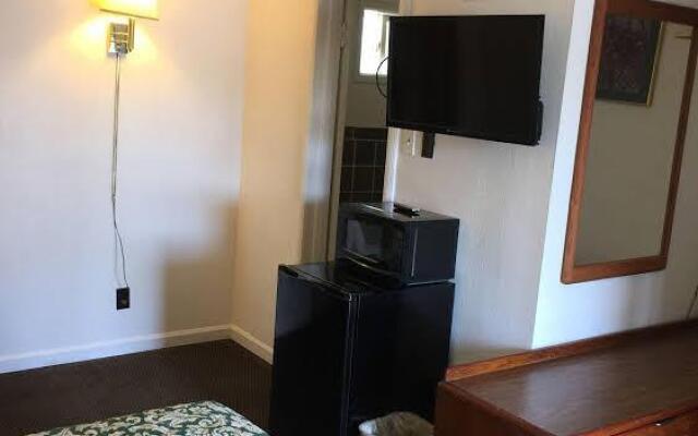 Woodridge Motel