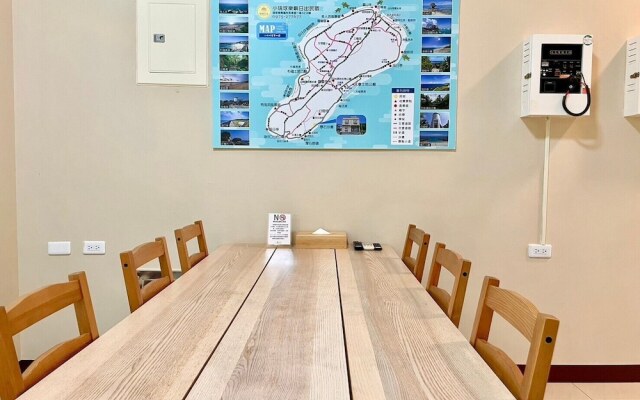Small Ryukyu Loju sunrise Inn