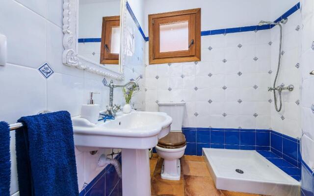 Casa Martina - Private Pool & 150m from the Beach