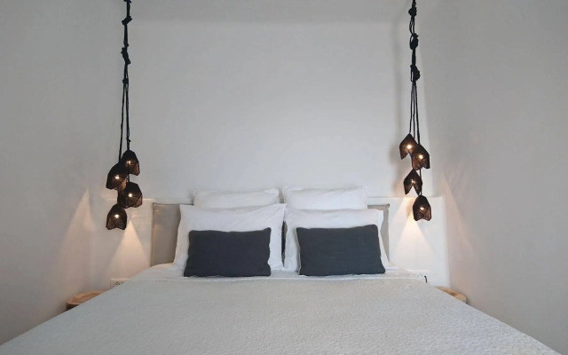 Porto Fira Suites