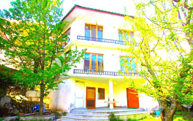 POP HOME 82259 Shashwat Homestay
