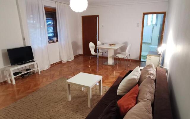 Cosy Garden apartment, center