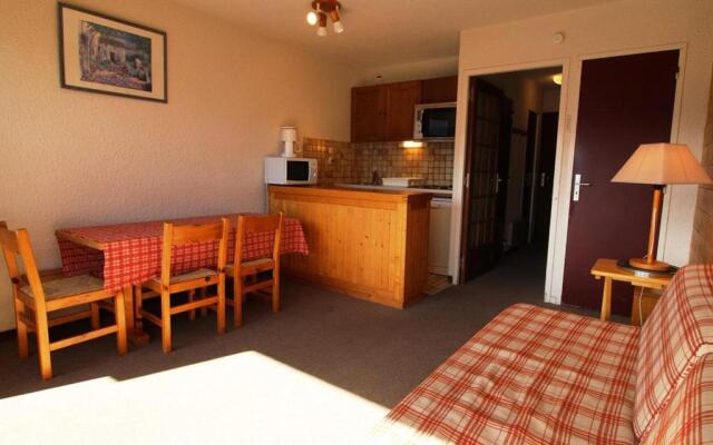 Appartement Auris, 1 pièce, 4 personnes - FR-1-297-30