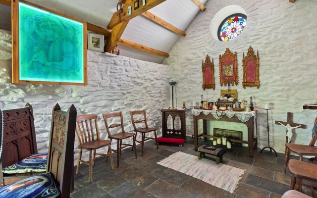 Cowslip at Gorslwyd - Sound Retreat