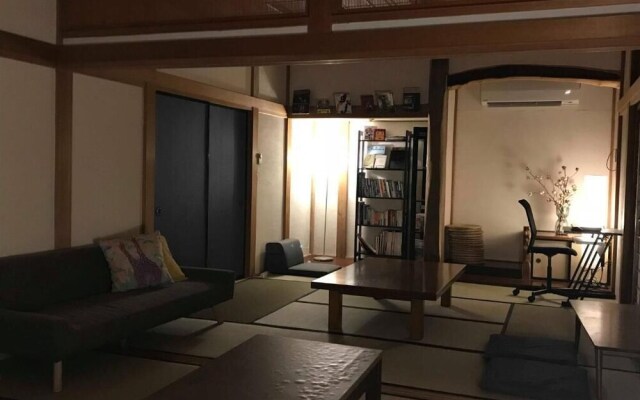 Guesthouse-Lahar- Hostel