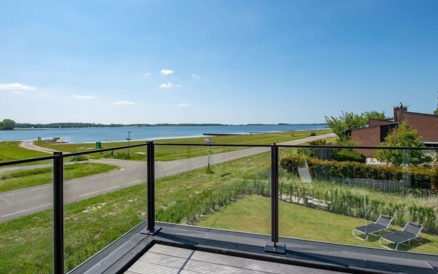 Modern Villa With Lake Veere Views