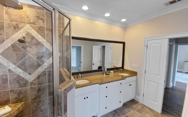 Lee's Retreat by Destin Getaways