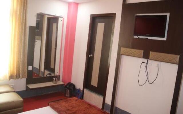 Hotel Flavours Inn