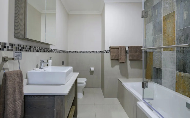 Cayley Mountain Resort