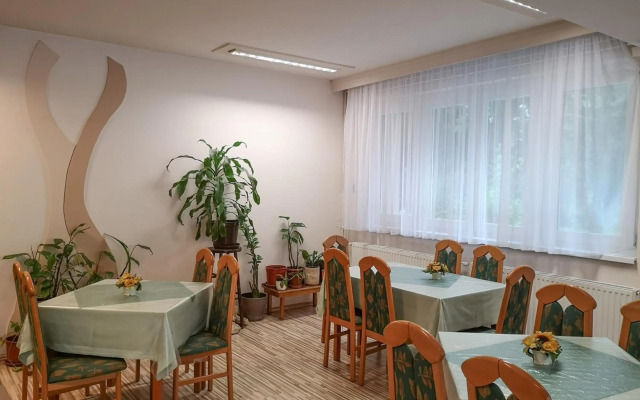 Touring Hotel