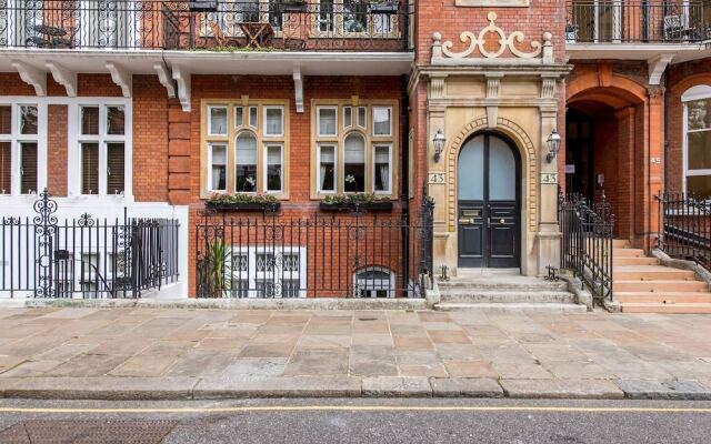 Traditional 1 Bed In Chelsea, 5 Mins From Harrods