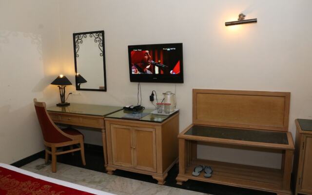 OYO 1898 Hotel Aditya