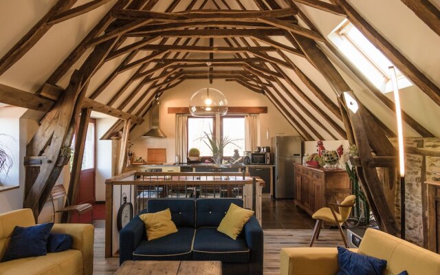 Spacious Holiday Home in Altillac with Private Pool