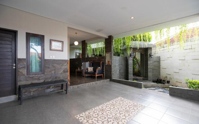 OYO 2438 D' Tamblingan Guesthouse