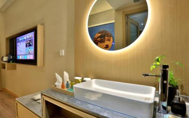 Yiwu Zhixuan Flower Hotel