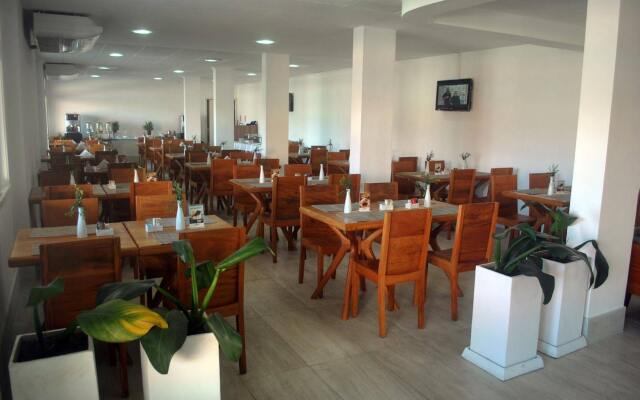 Hotel Serramar