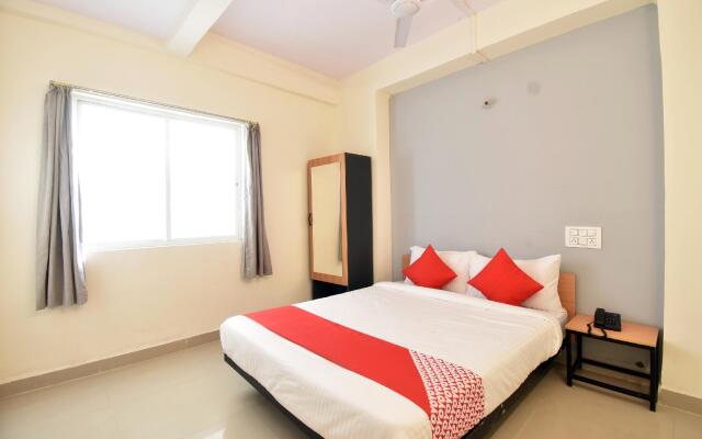 OYO 79193 Flagship Novel Inn