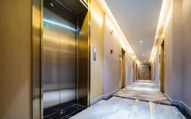Yijia Hotel (Alashan High-tech Industrial Development Zone Government Branch)