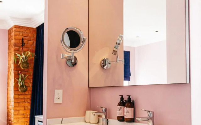 Pineapple House Boutique Hotel