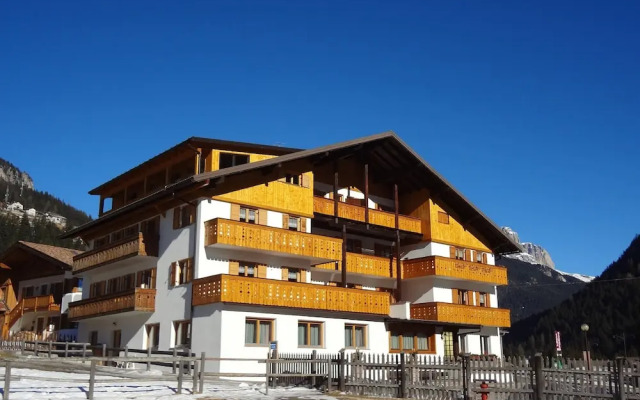 Ciasa Ramon & Bernard Apartments