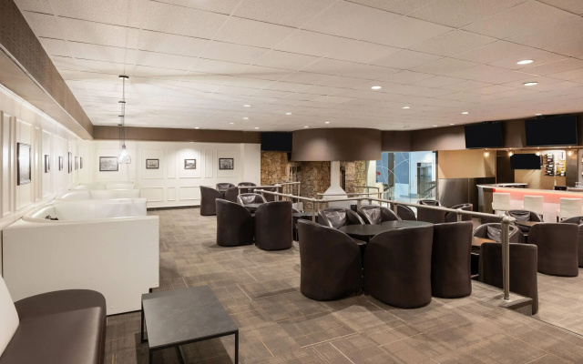 Ramada Plaza by Wyndham Regina Downtown