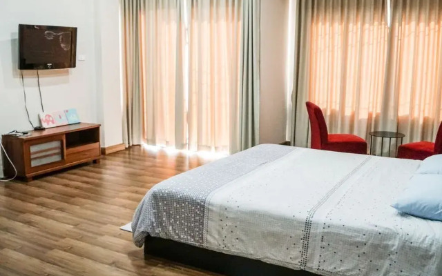 Airport Condo by Younique Travel