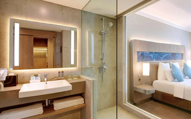 Novotel Jakarta Mangga Dua Square Hotel