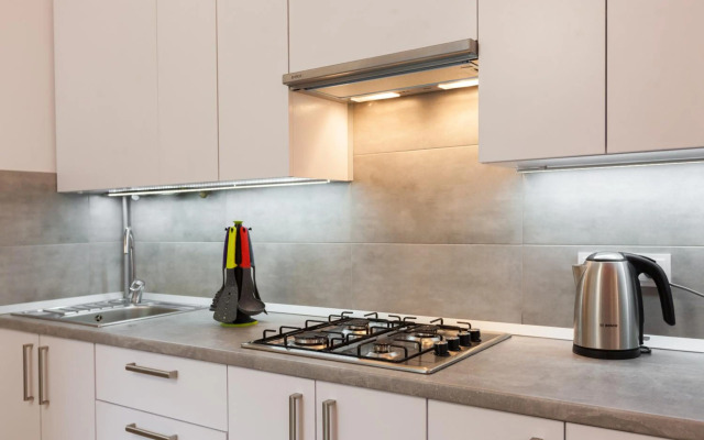 Площа Святого Теодора 13