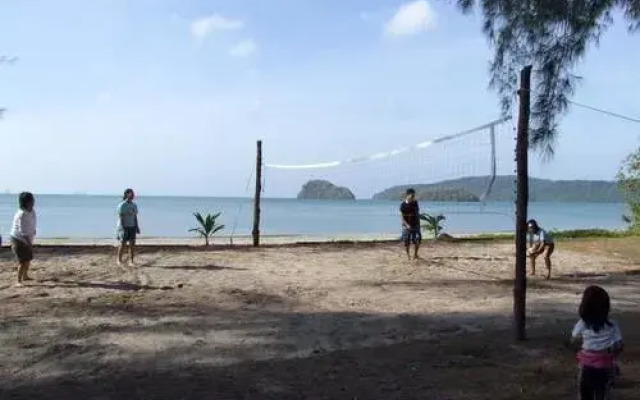 J2B Beach Bungalows