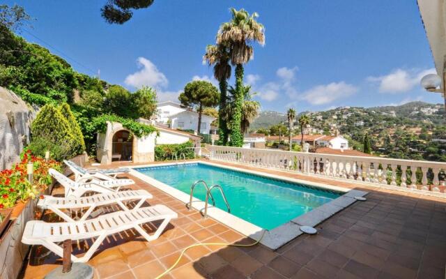 Villa Canyelles Natalie