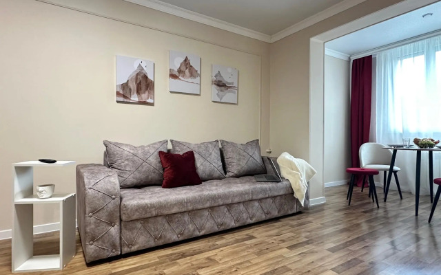 100 квартир на улице Леонова