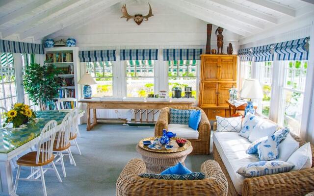 Harbor Knoll Bed & Breakfast