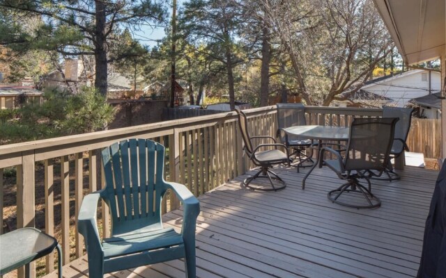 Artsy, Downtown Treehouse