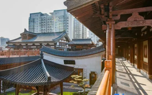 Xichang Qianxun Tangji SCHOLARS Hotel
