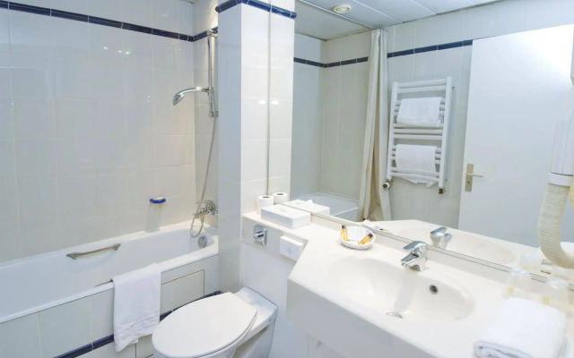 Kyriad Paris 10 - Gare de lEst