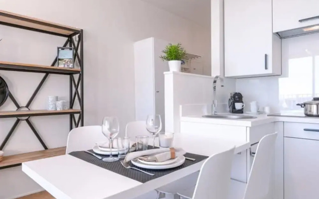 Modern Studio Near the sea and Beach