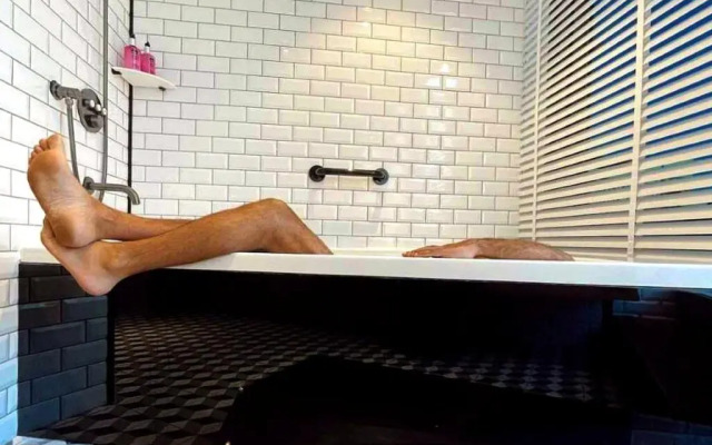 Moxy Lisbon City