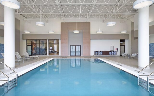 DoubleTree by Hilton Hotel West Edmonton