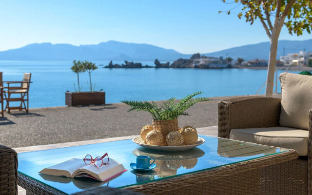 holiday home, Charaki