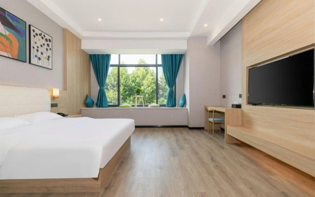 Hefei Les Theme Hotel