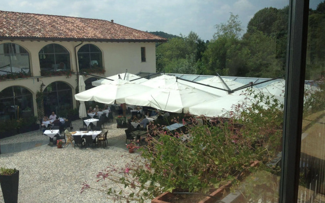Hotel Cascina Canova