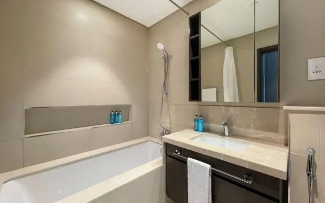 Skyscrapper Connected to DM by Bnbmehomes